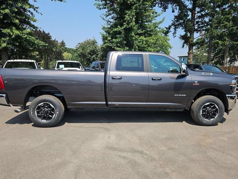 New 2026 RAM 2500 Laramie AWD/4WD image 8
