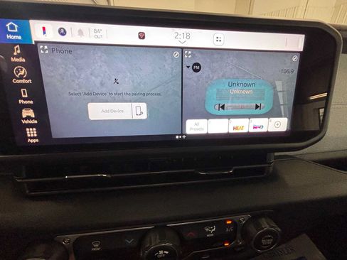 Used 2025 Jeep Gladiator Sport AWD/4WD image 21