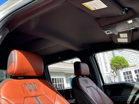 Used 2018 Ford F150 King Ranch w/ Equipment Group 601A Luxury AWD/4WD image 17