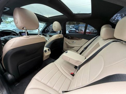 Used 2018 Mercedes-Benz C 300 Sedan image 4