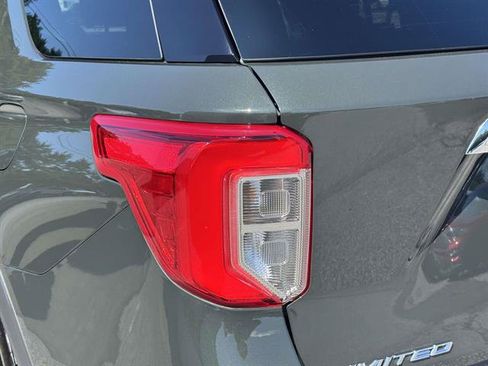 Used 2024 Ford Explorer Limited w/ Limited Technology Package AWD/4WD image 30