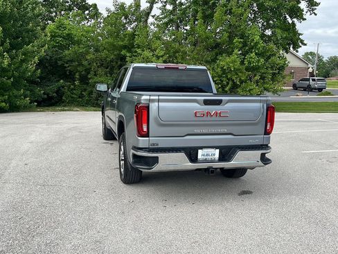 Used 2025 GMC Sierra 1500 SLT AWD/4WD image 3