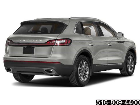 Used 2023 Lincoln Nautilus Reserve AWD/4WD image 2