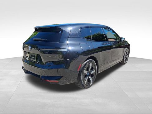 Used 2024 BMW iX xDrive50 w/ Premium Package AWD/4WD image 6
