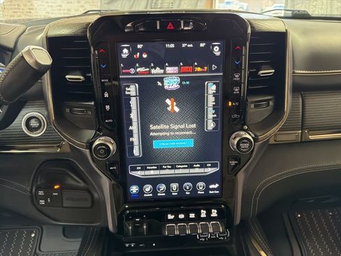 Used 2019 RAM 2500 Limited AWD/4WD image 19