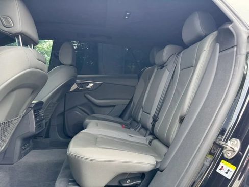 Used 2019 Audi Q8 Premium w/ Convenience Package AWD/4WD image 19