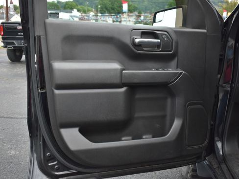 Used 2019 Chevrolet Silverado 1500 Custom Trail Boss w/ Custom Convenience Package AWD/4WD image 12