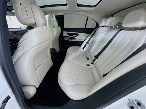 Used 2024 Mercedes-Benz E 350 4MATIC Sedan image 27