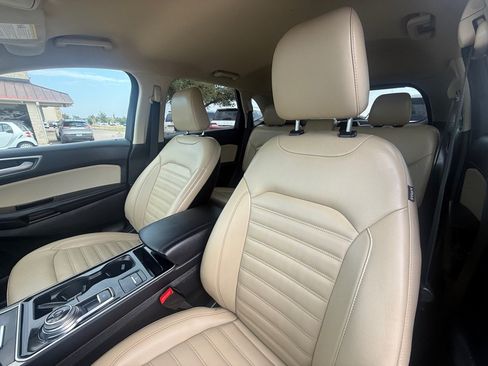Used 2020 Ford Edge SEL w/ Convenience Package AWD/4WD image 16