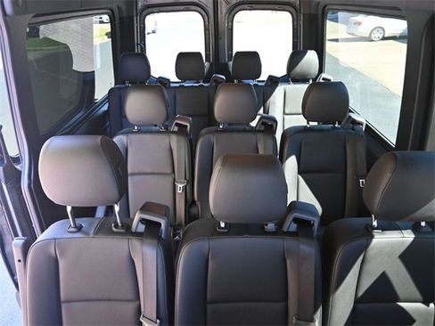 Used 2023 Mercedes-Benz Sprinter 2500 image 23