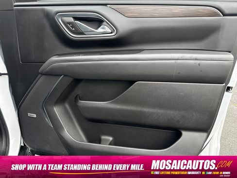 Used 2023 Chevrolet Tahoe Z71 w/ Luxury Package AWD/4WD image 9