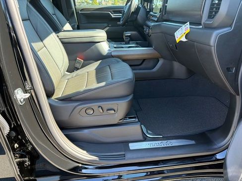 New 2026 Chevrolet Silverado 1500 High Country w/ Midnight Edition image 13