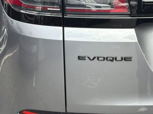 Used 2024 Land Rover Range Rover Evoque Dynamic SE AWD/4WD image 12
