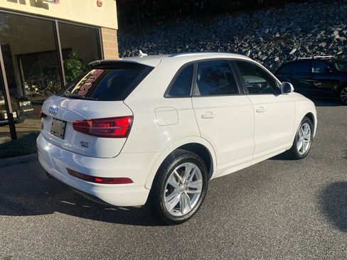 Used 2017 Audi Q3 2.0T Premium image 2