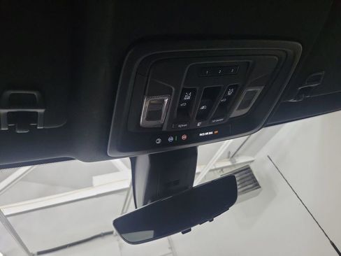 Used 2021 Chevrolet Silverado 3500 High Country w/ Technology Package image 15