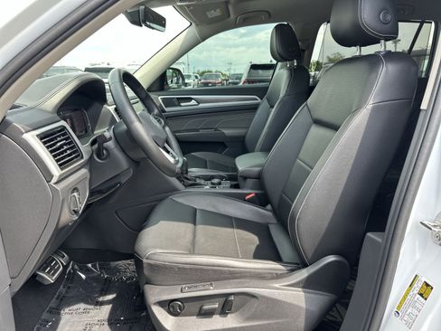 Used 2022 Volkswagen Atlas SEL R-Line AWD/4WD image 14