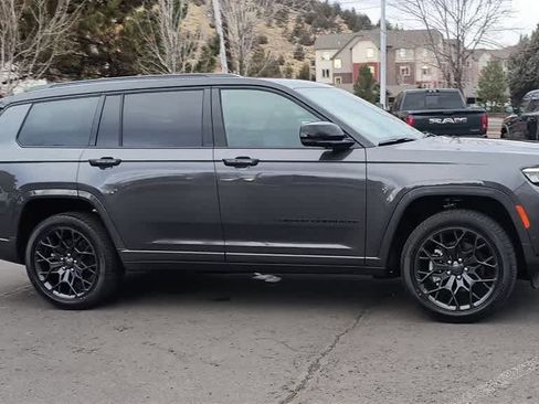 New 2025 Jeep Grand Cherokee L Summit image 2
