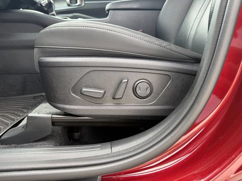 Used 2024 Kia Sorento S FWD image 15