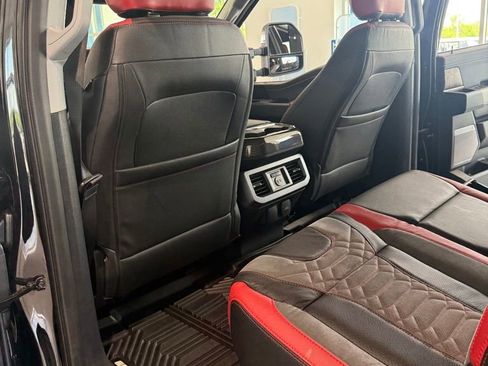 Used 2023 Ford F250 Lariat w/ Lariat Ultimate Package AWD/4WD image 32