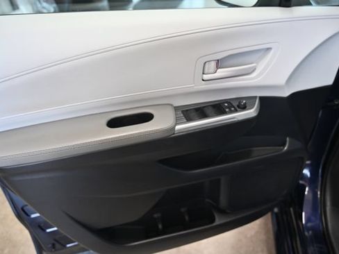 Certified 2025 Toyota Sienna LE AWD/4WD image 27