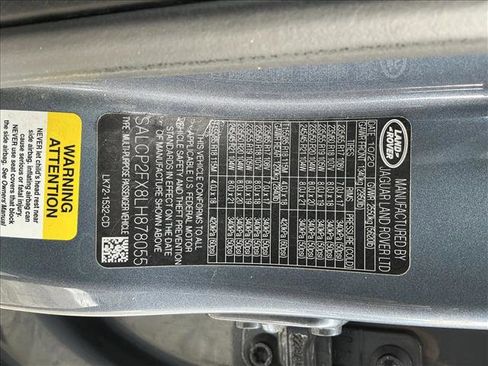 Used 2020 Land Rover Discovery Sport SE image 15