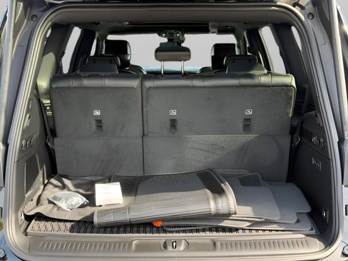 New 2026 Jeep Grand Wagoneer Limited AWD/4WD image 8