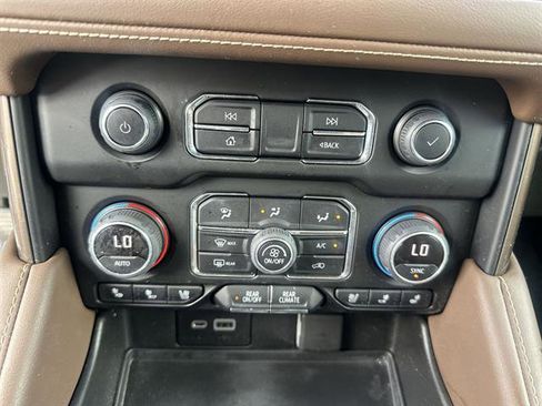 Used 2022 Chevrolet Tahoe High Country image 38