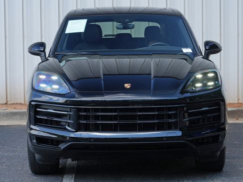 Used 2024 Porsche Cayenne AWD/4WD image 53