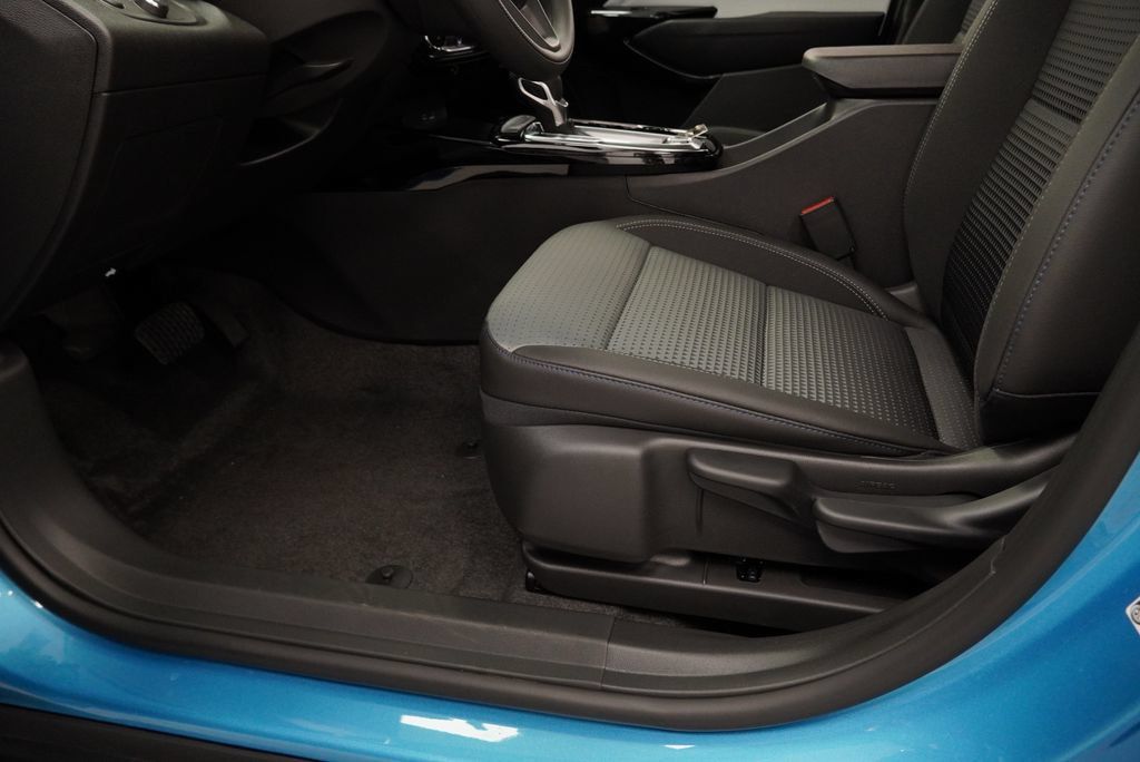 New 2026 Chevrolet Trax LT FWD image 22