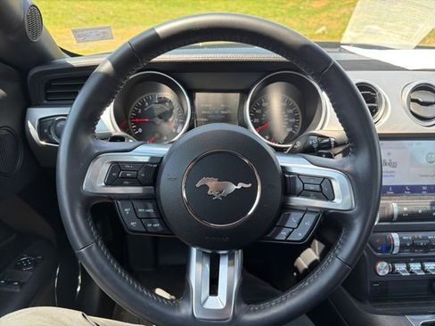 Used 2022 Ford Mustang GT Premium RWD image 13