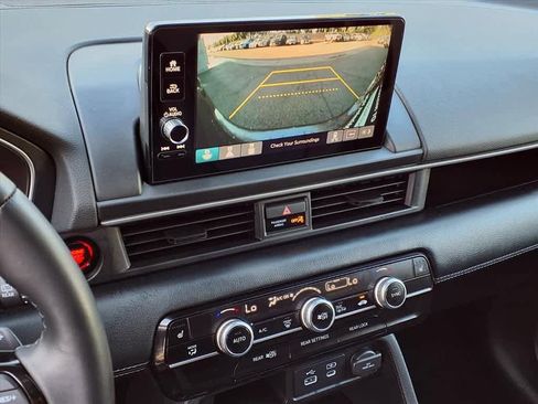 Certified 2025 Honda Pilot Touring image 25