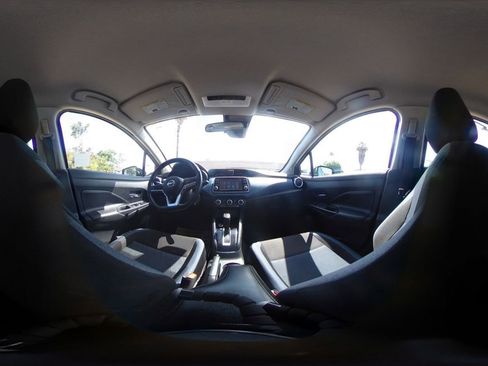 Used 2025 Nissan Versa SV FWD image 41