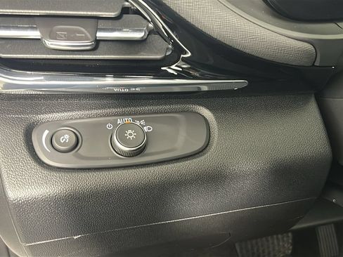 Used 2024 Buick Envista Sport Touring w/ Convenience I Package FWD image 24