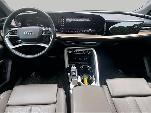Used 2025 Audi Q5 Premium Plus w/ Premium Plus AWD/4WD image 27