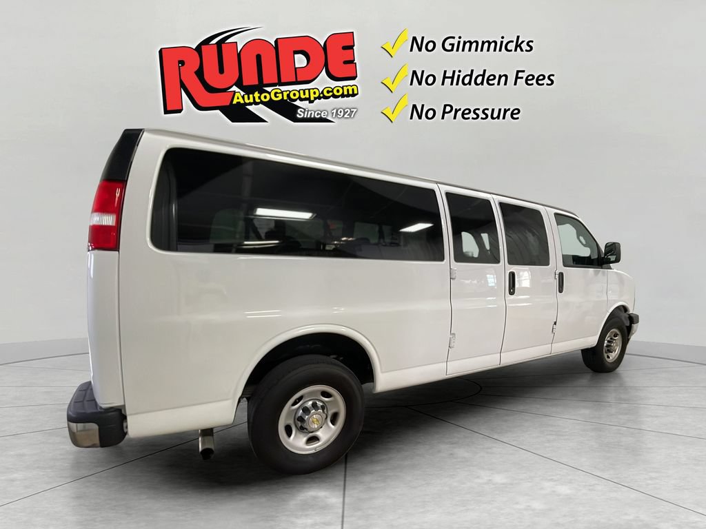 Used 2024 Chevrolet Express 3500 LT w/ LT Preferred Equipment Group RWD image 6