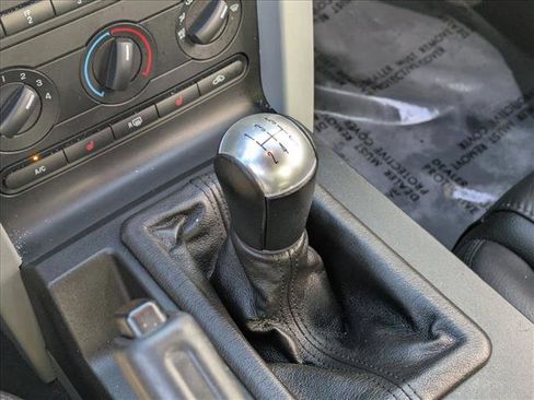 Used 2009 Ford Mustang GT Premium image 13