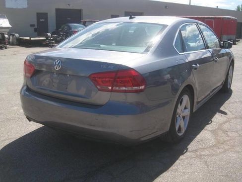 Used 2015 Volkswagen Passat 1.8T SE image 5