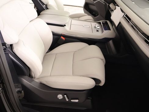 New 2025 Lincoln Navigator Reserve AWD/4WD image 15