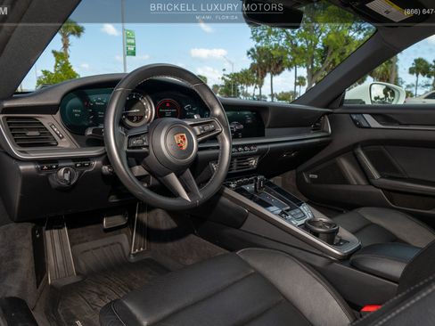 Used 2020 Porsche 911 Carrera RWD image 6