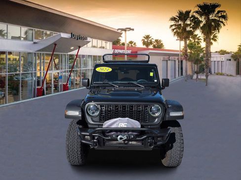 Certified 2024 Jeep Wrangler Unlimited Rubicon image 8