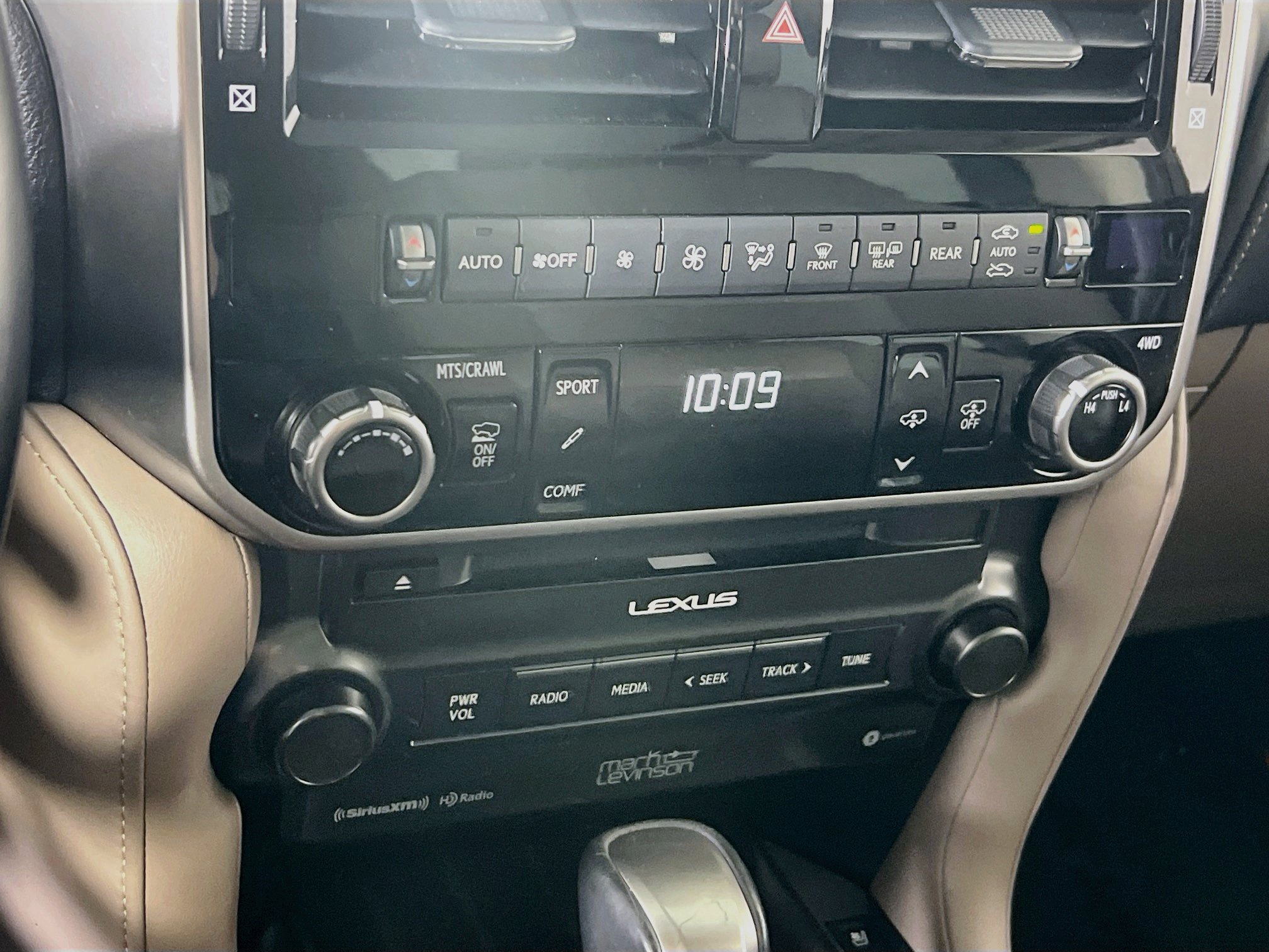 Used 2022 Lexus GX 460 Luxury w/ Off Road Package AWD/4WD image 16