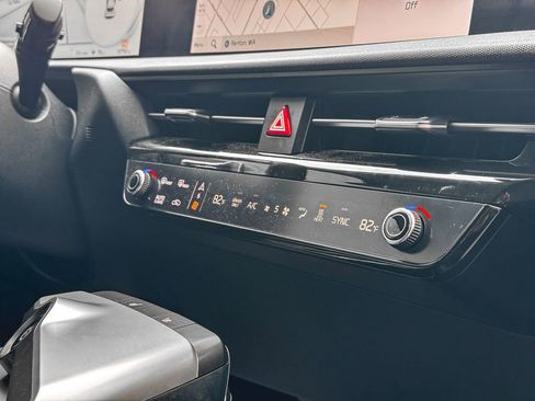 Certified 2024 Kia EV6 Light image 20