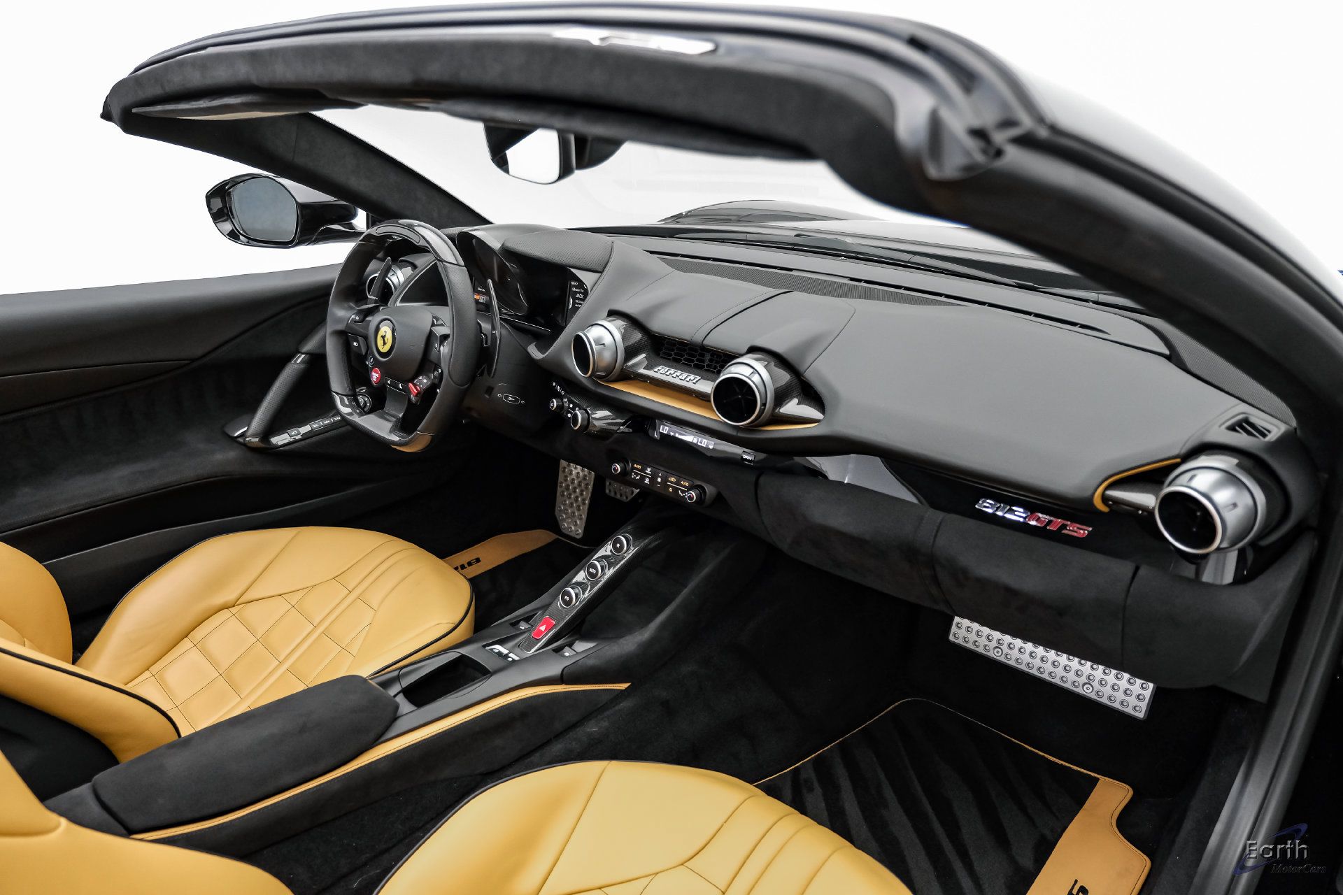 Used 2022 Ferrari 812 GTS RWD image 65