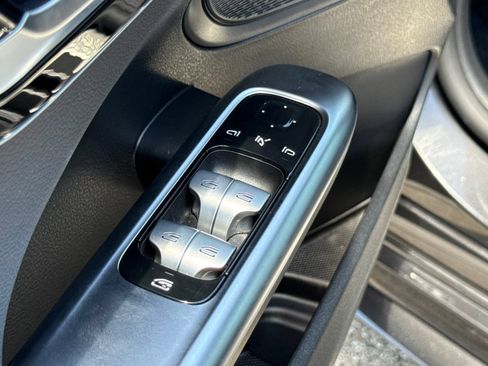 Used 2023 Mercedes-Benz C 300 4MATIC Sedan image 24