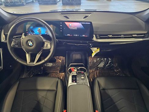 Used 2025 BMW X1 xDrive28i w/ Convenience Package AWD/4WD image 10