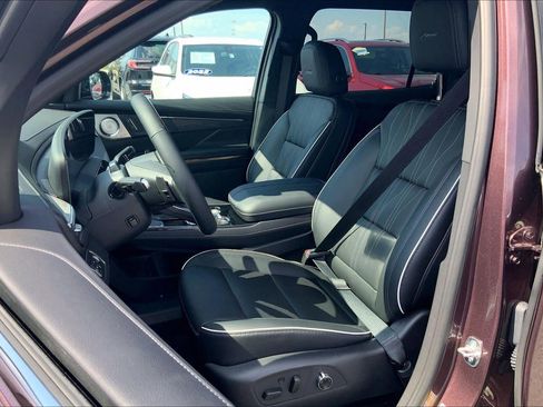 New 2026 Buick Enclave Avenir w/ Super Cruise Package image 9