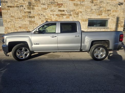 Used 2018 Chevrolet Silverado 1500 LT w/ Texas Edition image 1