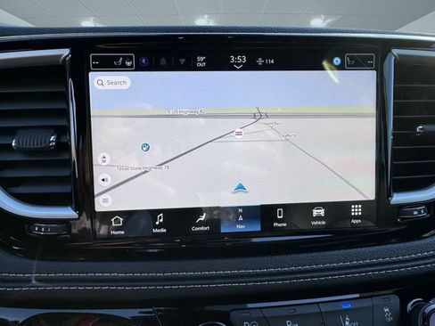 New 2024 Chrysler Pacifica Limited w/ Uconnect Theater Family Group image 25