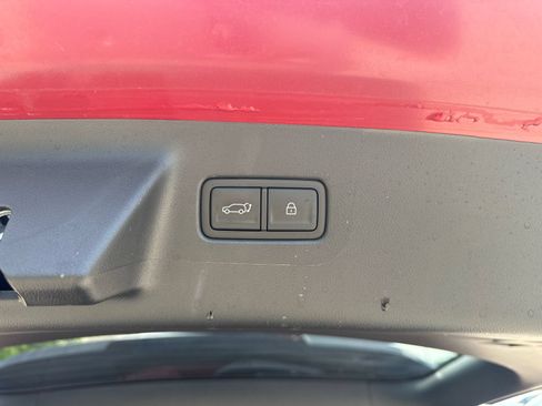 Used 2025 Hyundai Santa Fe Calligraphy AWD/4WD image 19