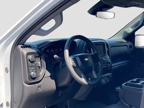Used 2025 Chevrolet Silverado 1500 Custom w/ Turbomax Blackout Package AWD/4WD image 9